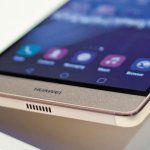 Самым дорогим компонентом Huawei Mate 8 является сенсорный экран — 86 долл., при этом 5,5-дюймовый дисплей iPhone 6s Plus обходится Apple в 52,5 долл.