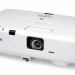 Проекторы Epson EB-D6155W и EB-D6250 могут использоваться в пыльных помещениях